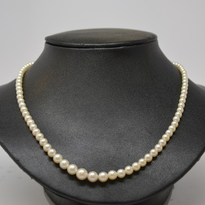 14K White Gold Diamond and Graduated Cultured Pearl Necklace