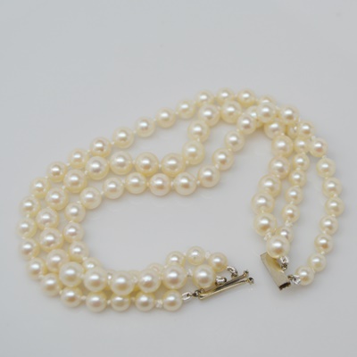 Vintage Three Strand Cultured Pearl Bracelet With 14K White Gold Clasp