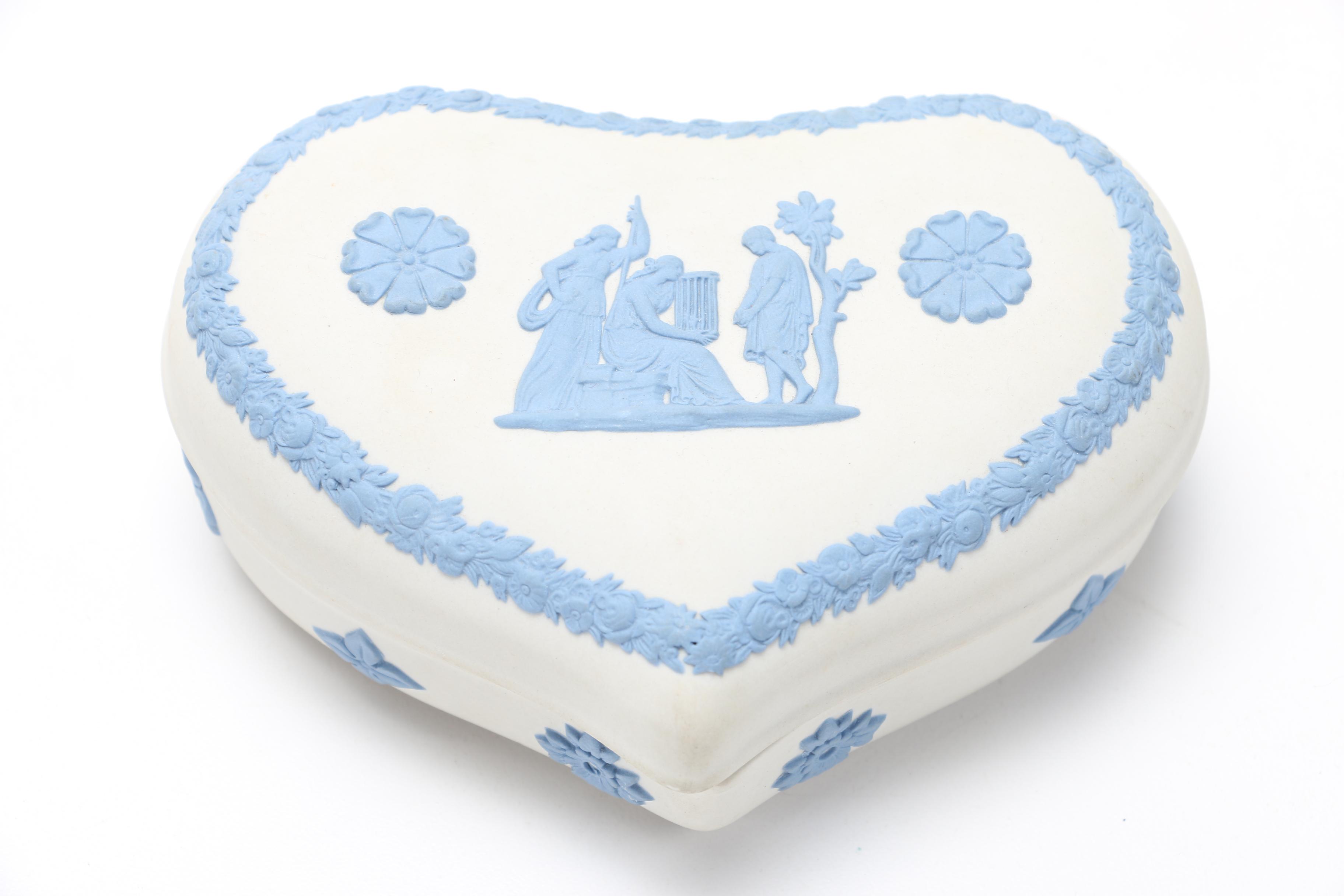 Wedgwood Lavender on Cream Jasperware