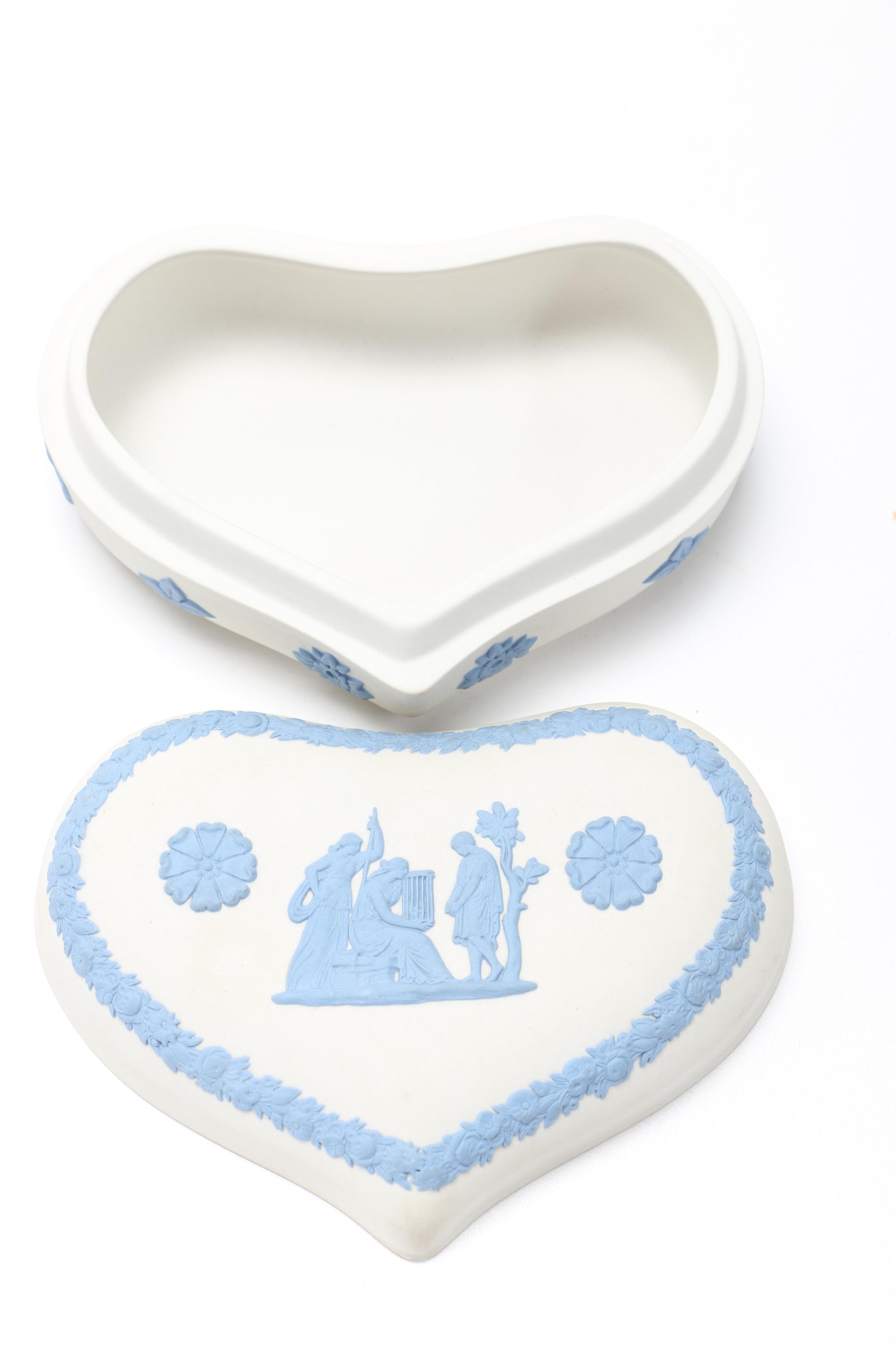 Wedgwood Lavender on Cream Jasperware