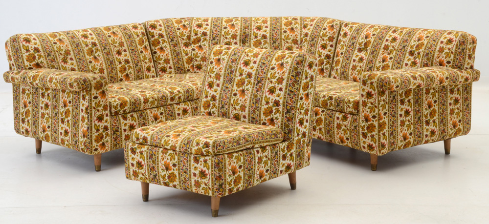 Stratford Vintage Sectional Sofa