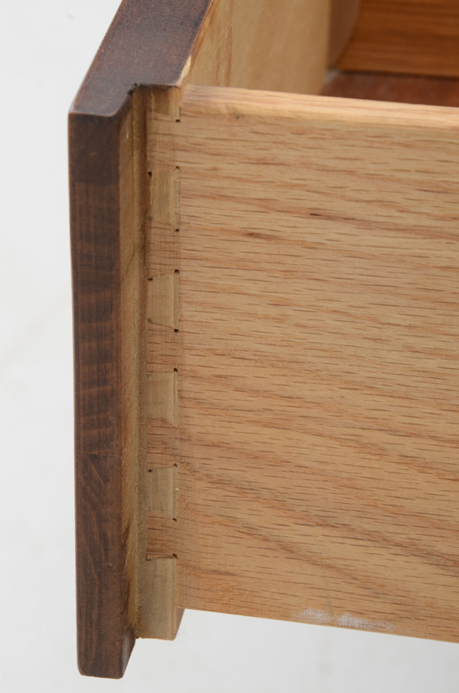 Mid Century Modern Chest of Drawers