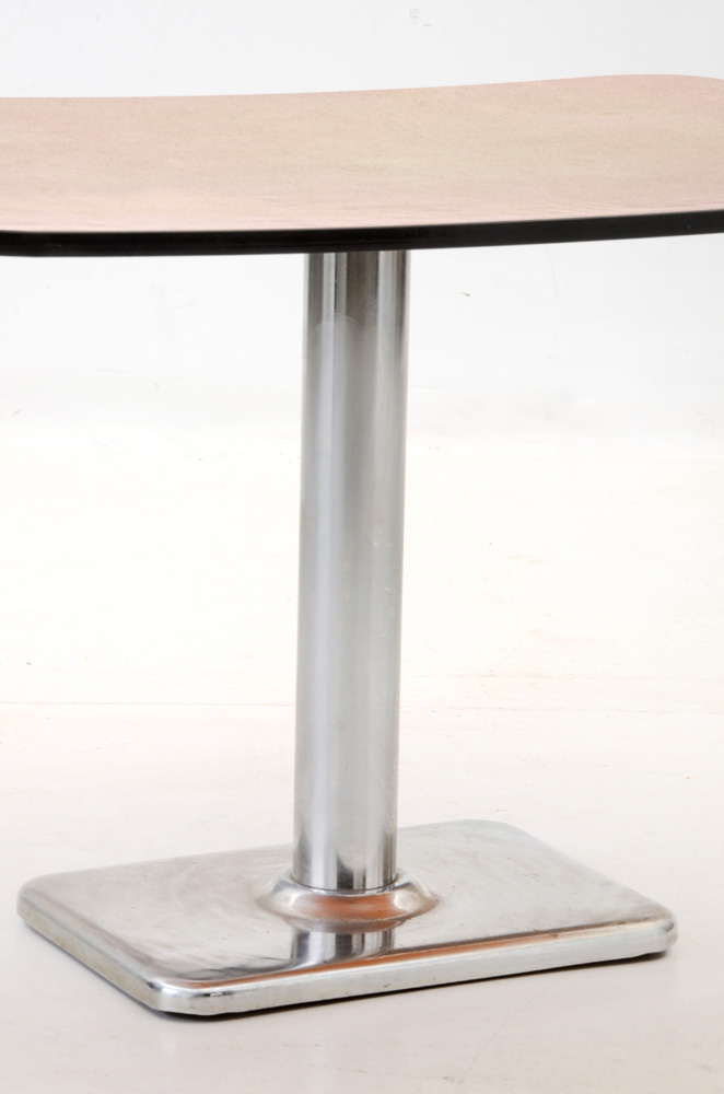 Mid Century Modern Pedestal Dining Table