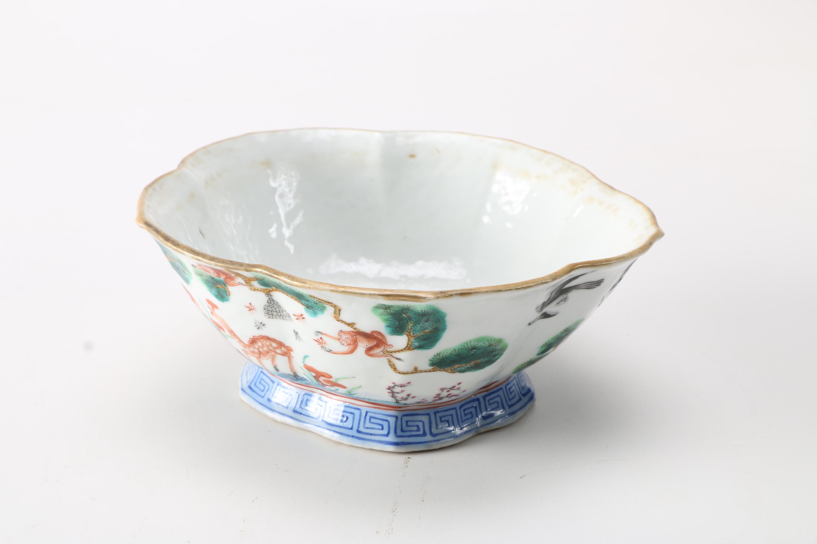 Chinese Ceramic Bowl With Wooden Stand