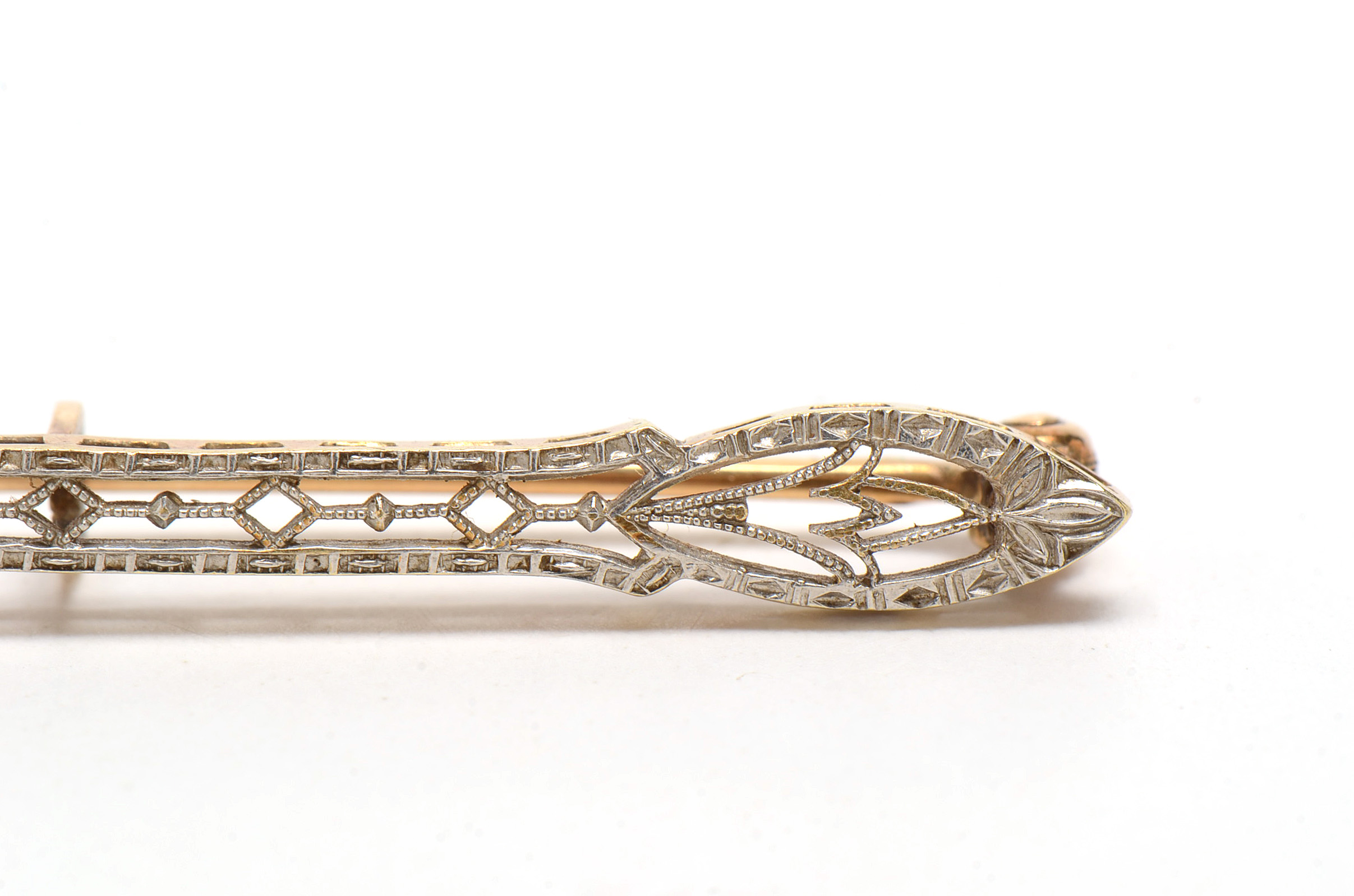 Early 20th Century 14K Yellow Gold Filigree Bar Pin