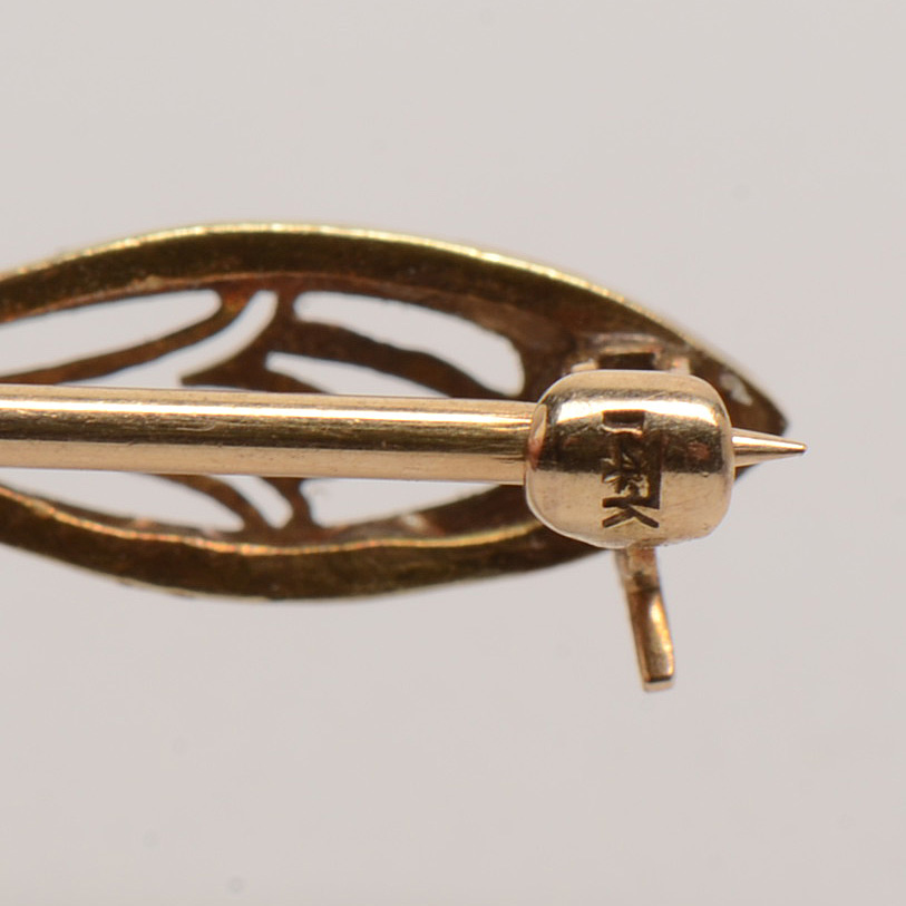 Early 20th Century 14K Yellow Gold Filigree Bar Pin