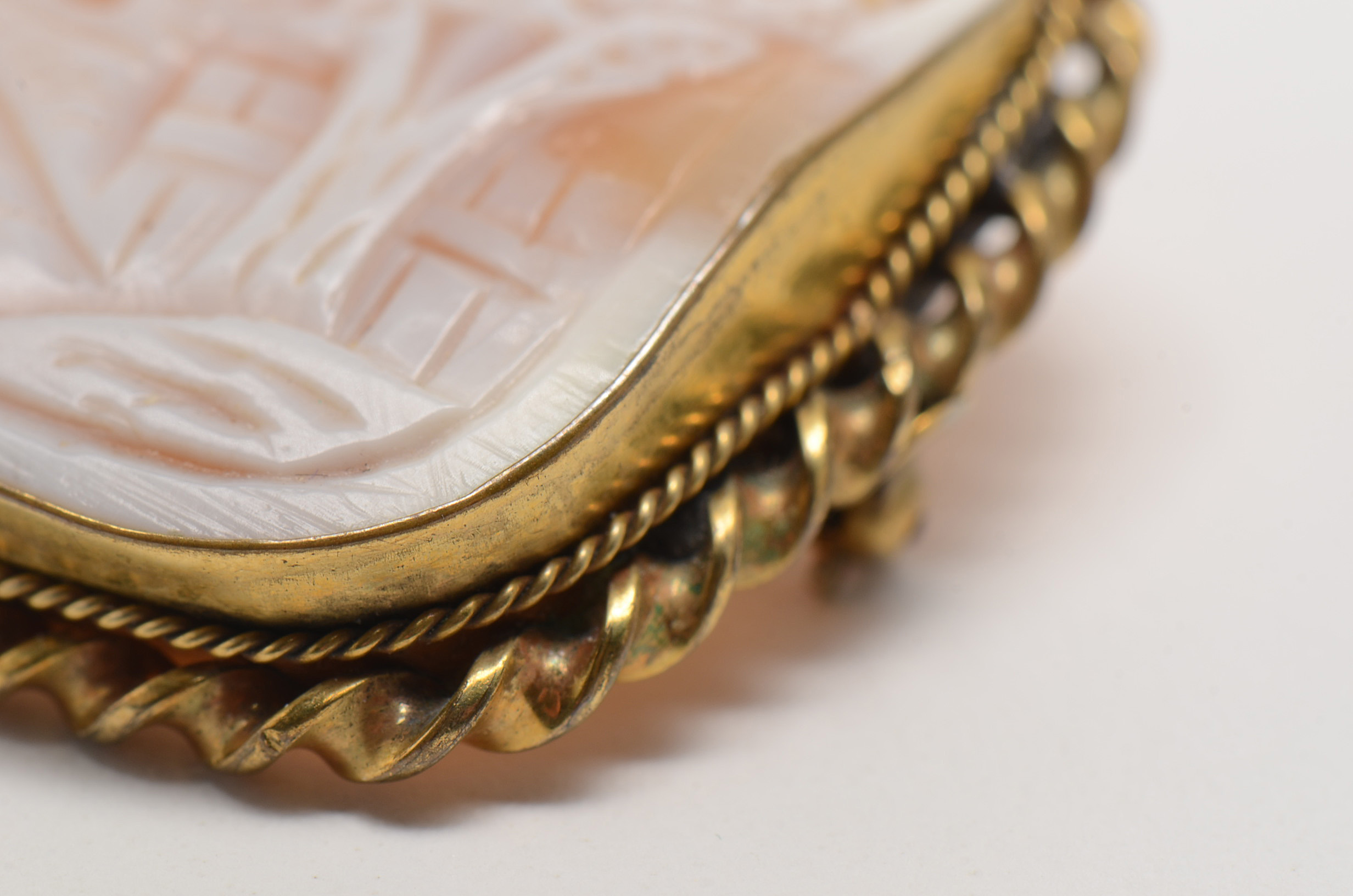 Victorian Gold Filled Carved Shell Cameo Brooch