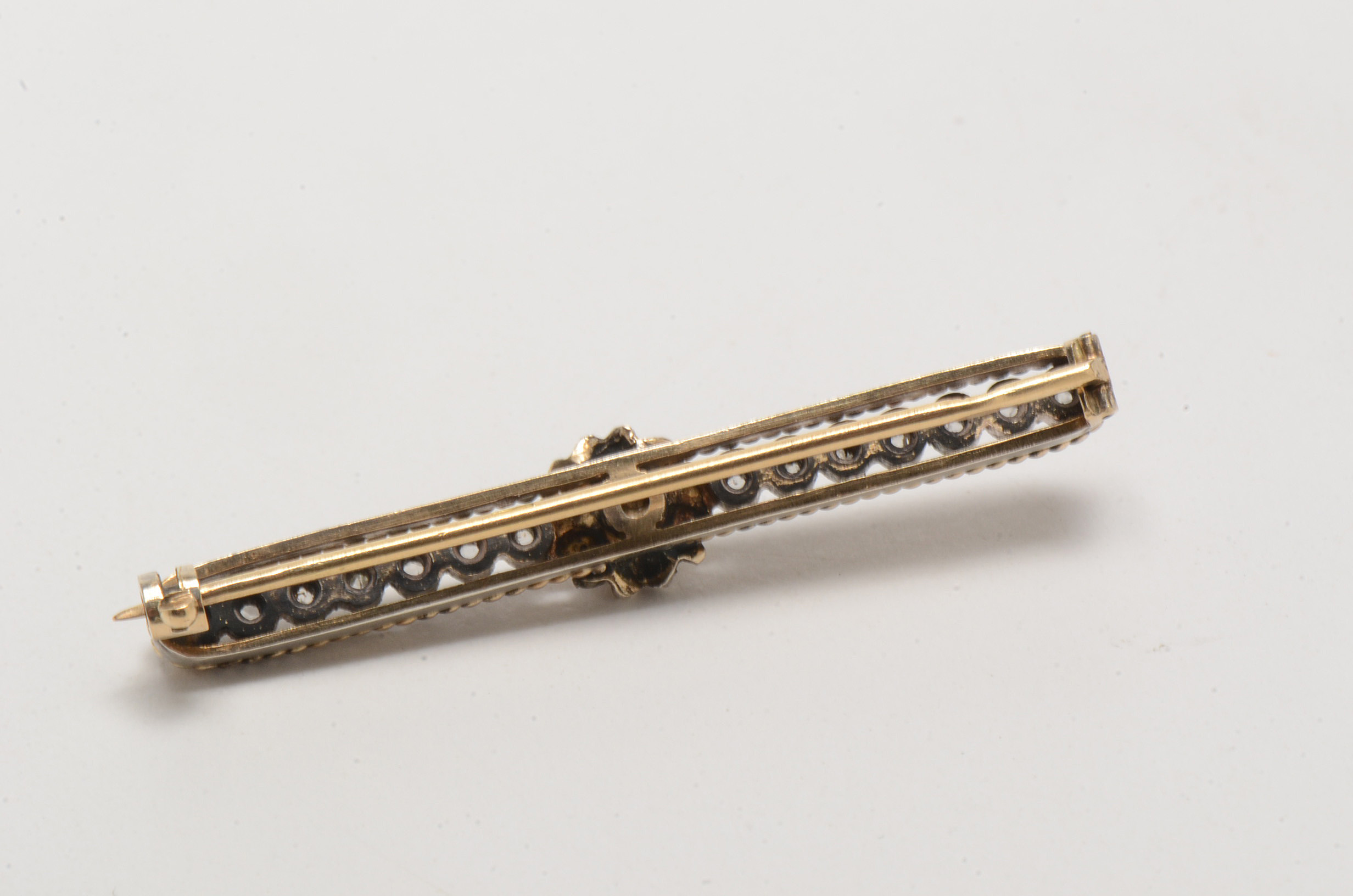 Late Victorian 19K Yellow Gold Cultured Pearl and Diamond Bar Pin