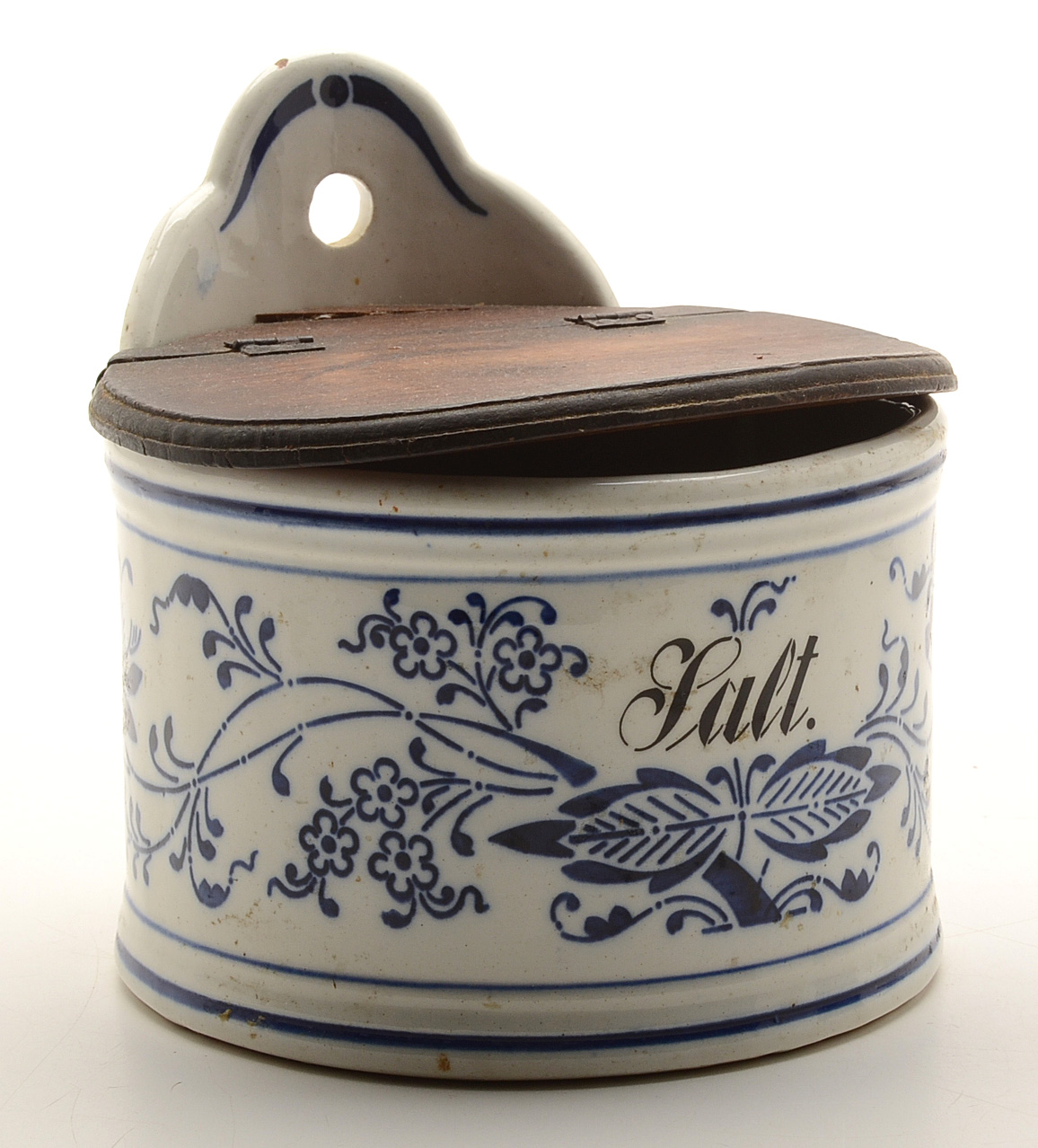 Collection of Vintage Kitchen Items