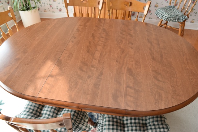 Cochrane Penn "Bay Colony" Dining Table and Six Maple Chairs