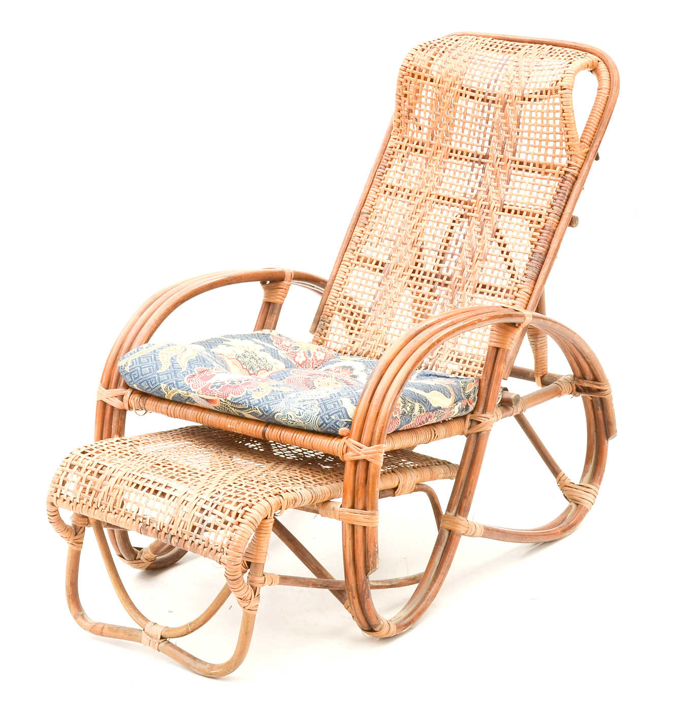Pair of Wicker Lounge Chairs