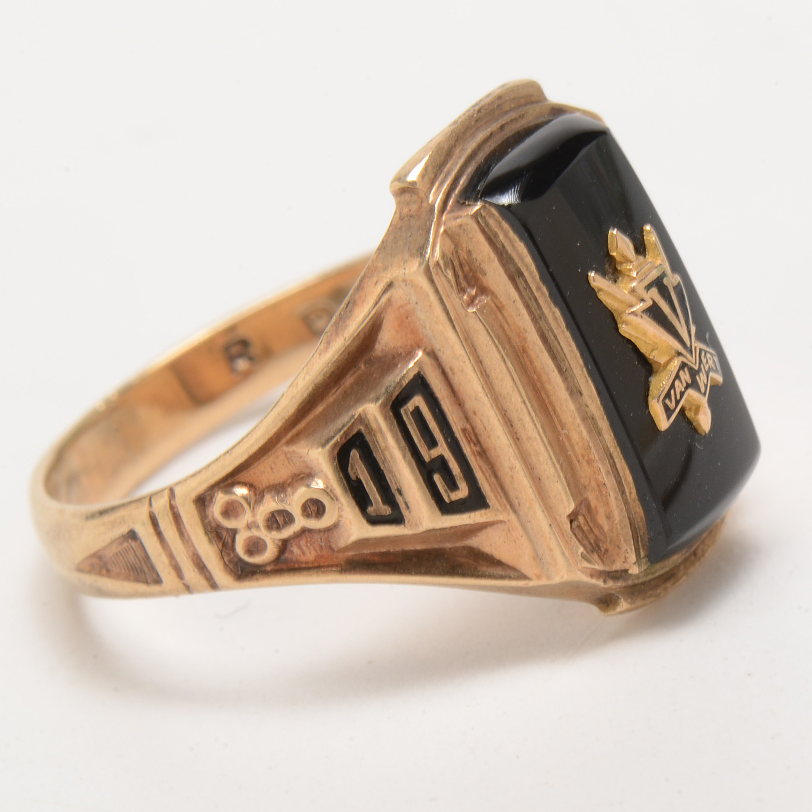 10K Yellow Gold 1945 High School Ring