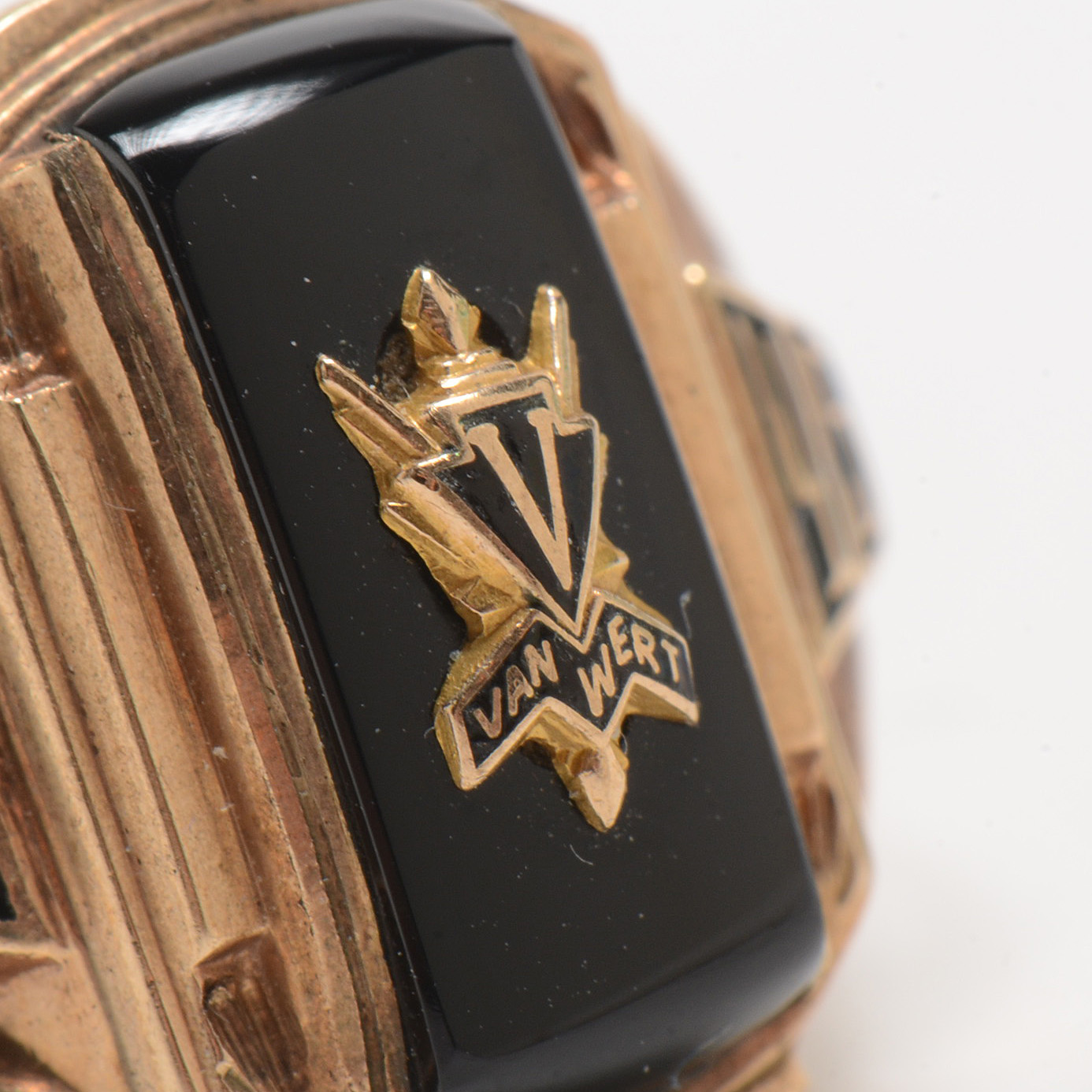 10K Yellow Gold 1945 High School Ring