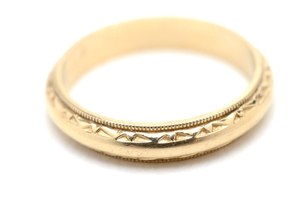 Victorian 14K Yellow Gold Milgrain Wedding Band