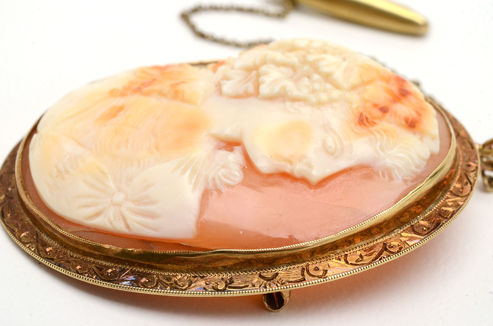 10K Yellow Gold Carved Shell Cameo Brooch Pendant