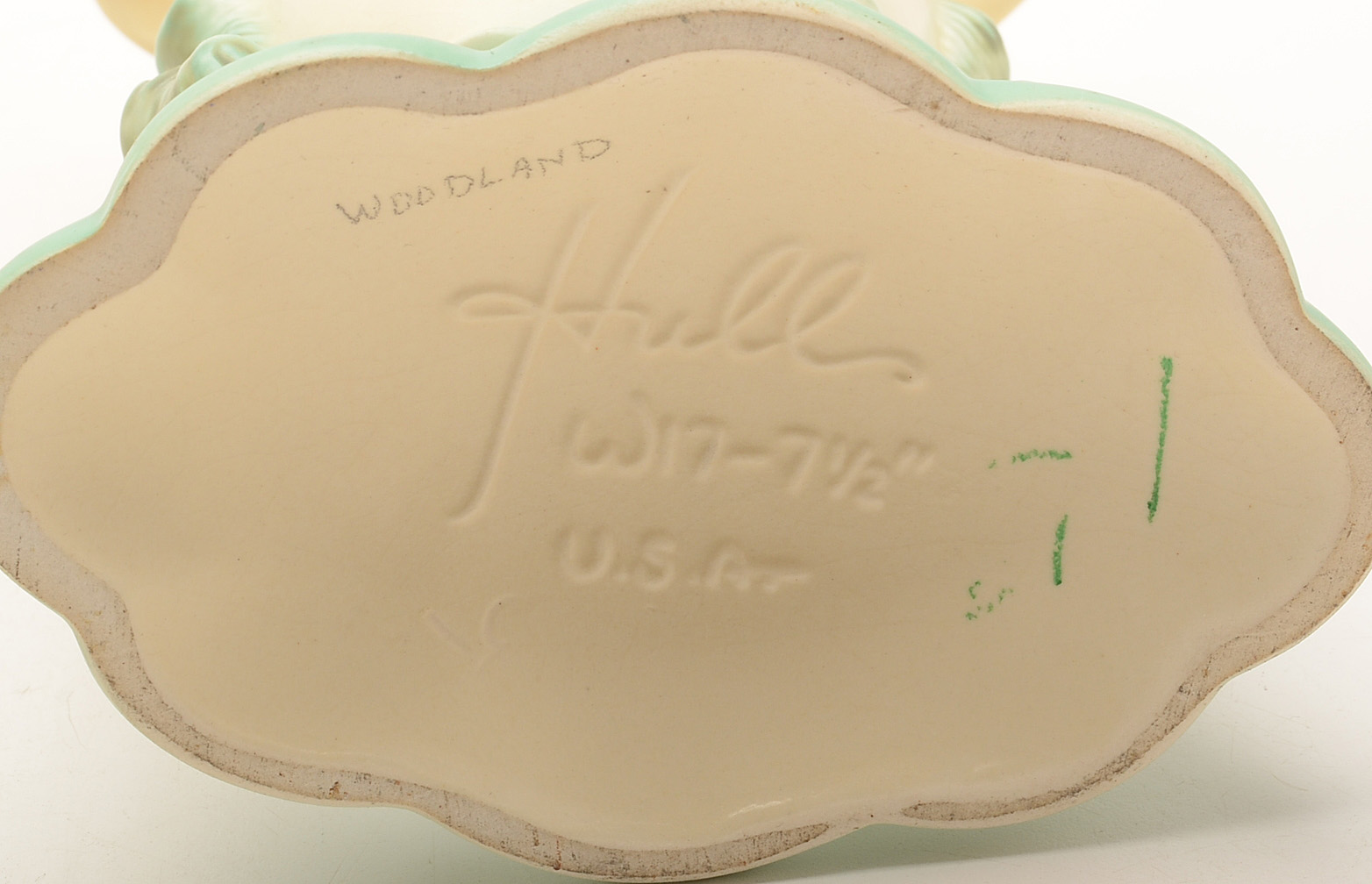 Collection of Three Hull Pottery Pieces