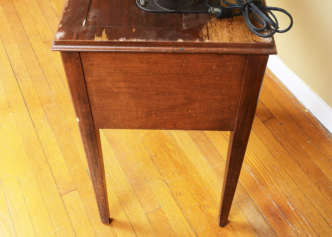 Vintage Seamstress Rotary Sewing Machine and Table