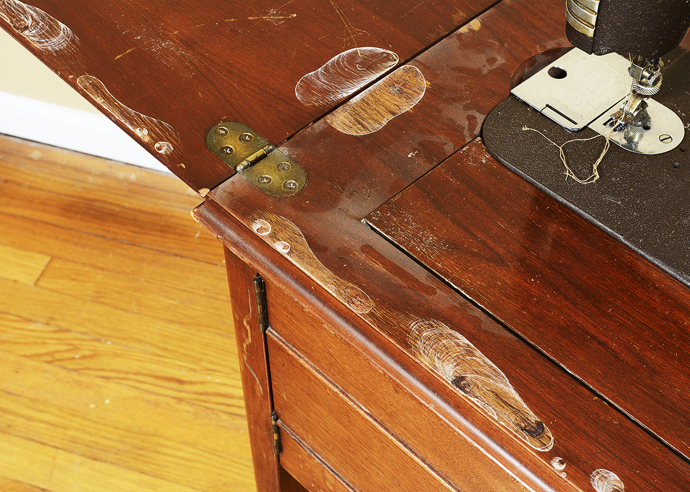 Vintage Seamstress Rotary Sewing Machine and Table