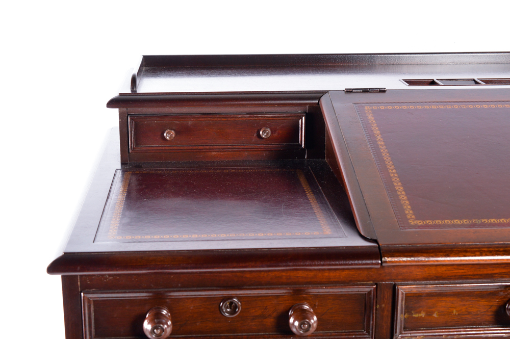 Charles Dickens Replica Desk By Hekman Furniture