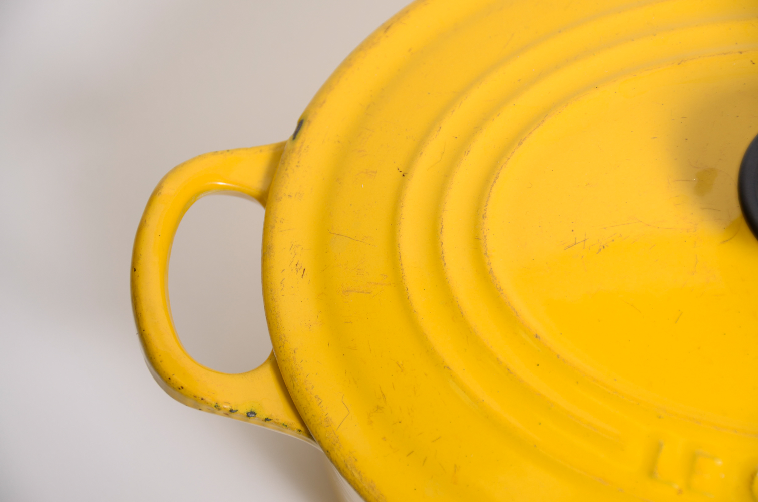 Le Creuset Canary Yellow #25 Dutch Oven