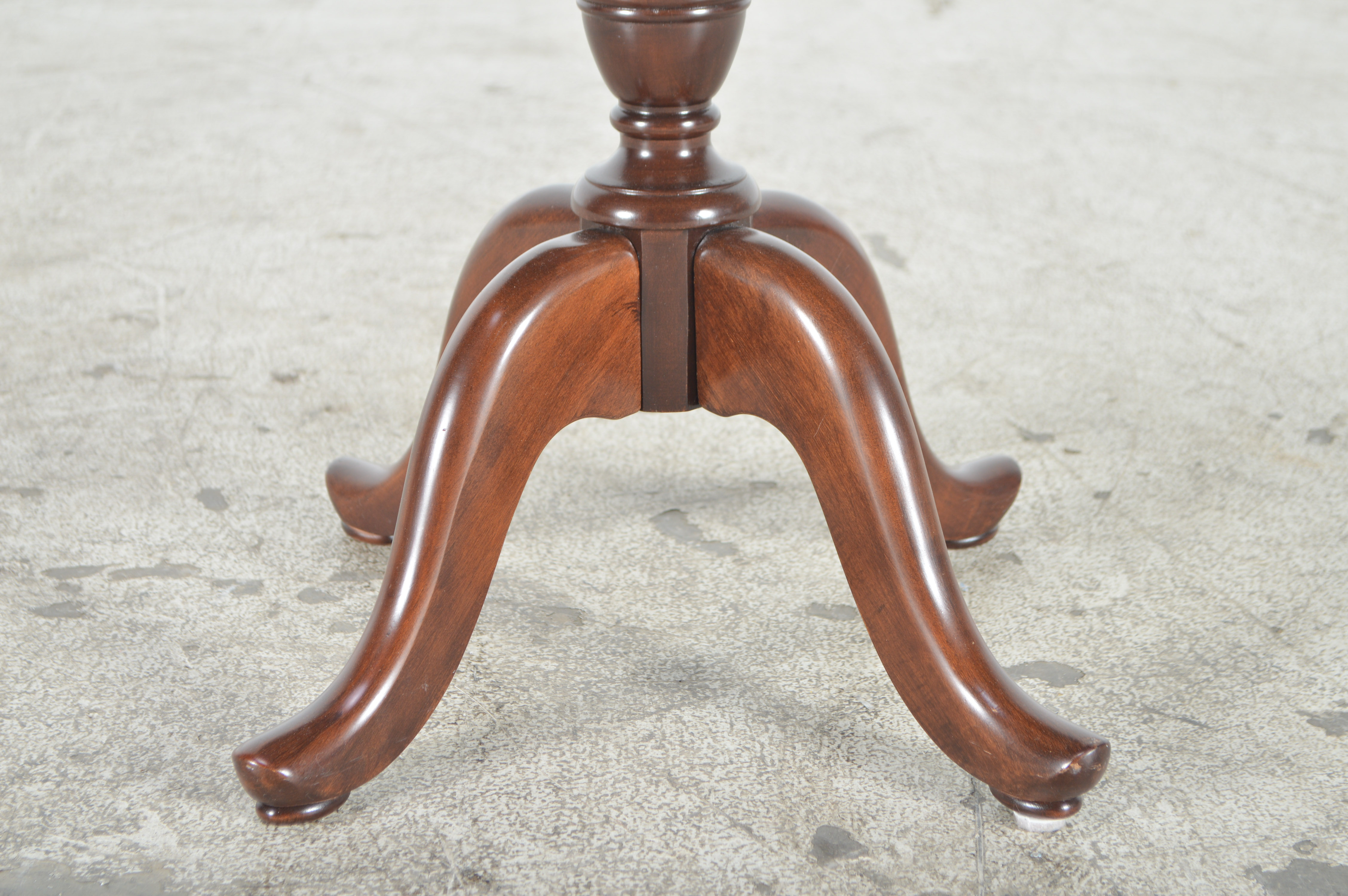 Mahogany Veneer Display Case