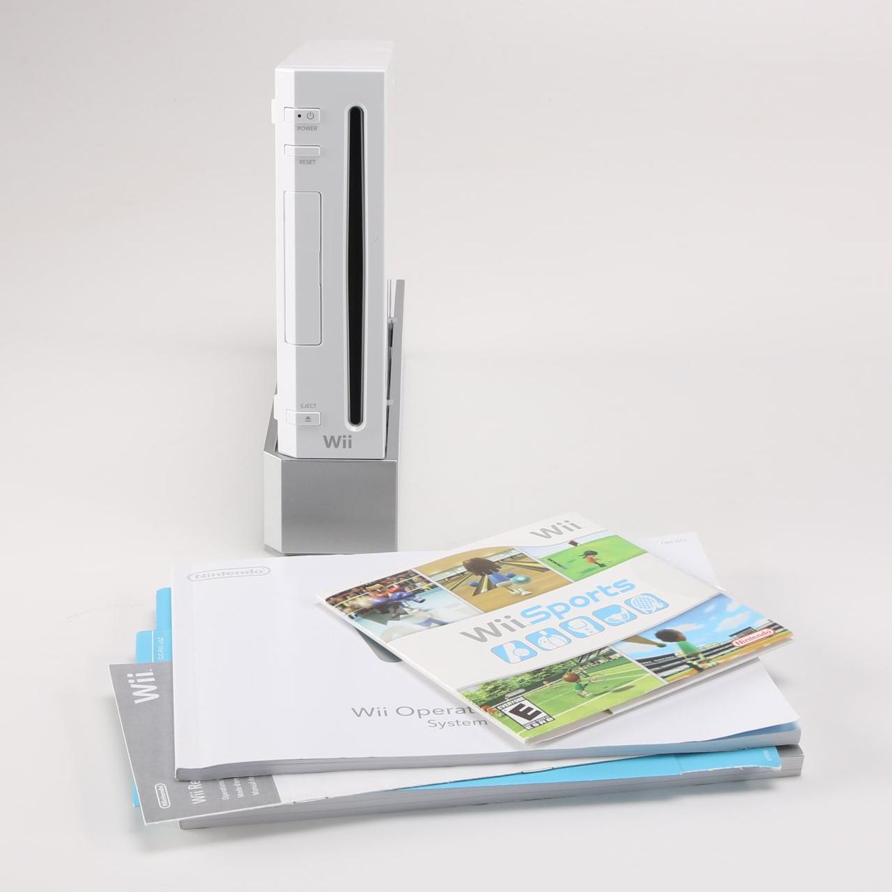 Nintendo Wii Console and Controller