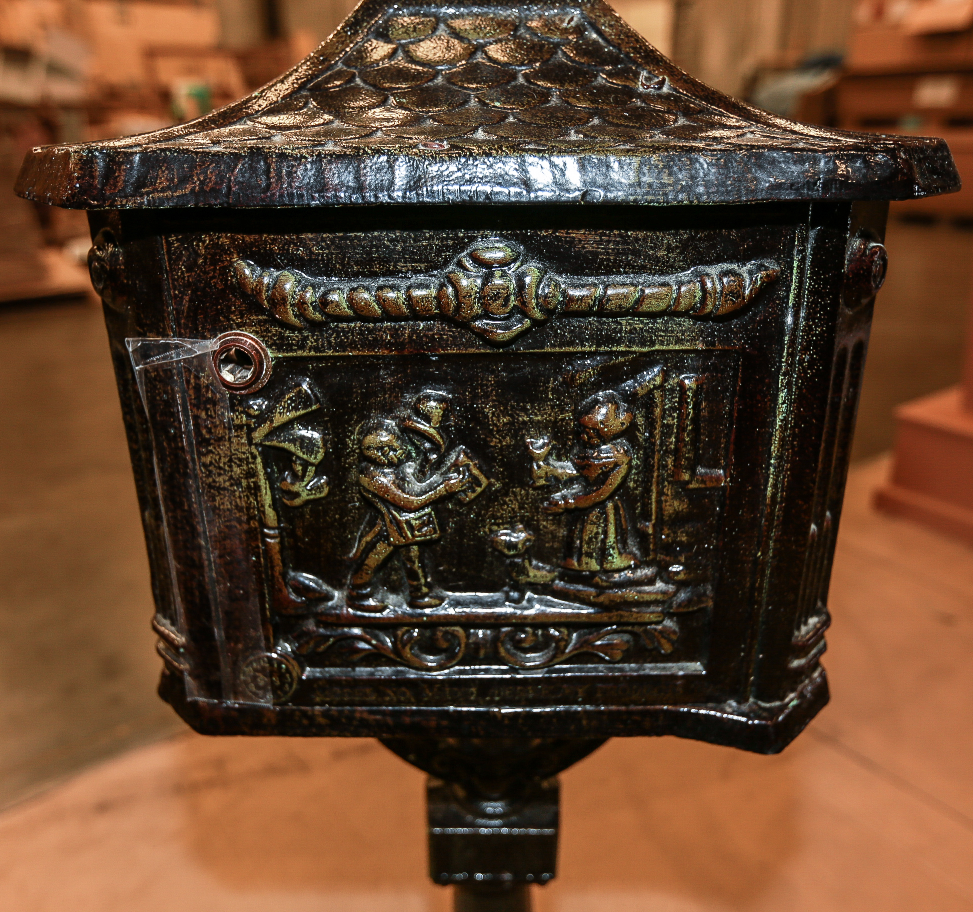 Vintage U.S. Mail Box