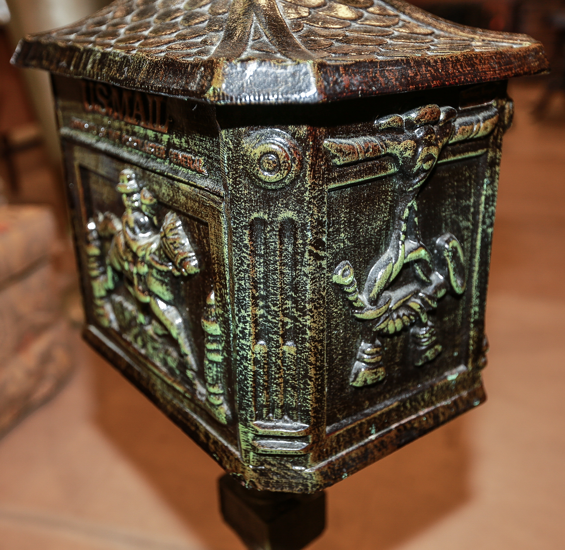 Vintage U.S. Mail Box