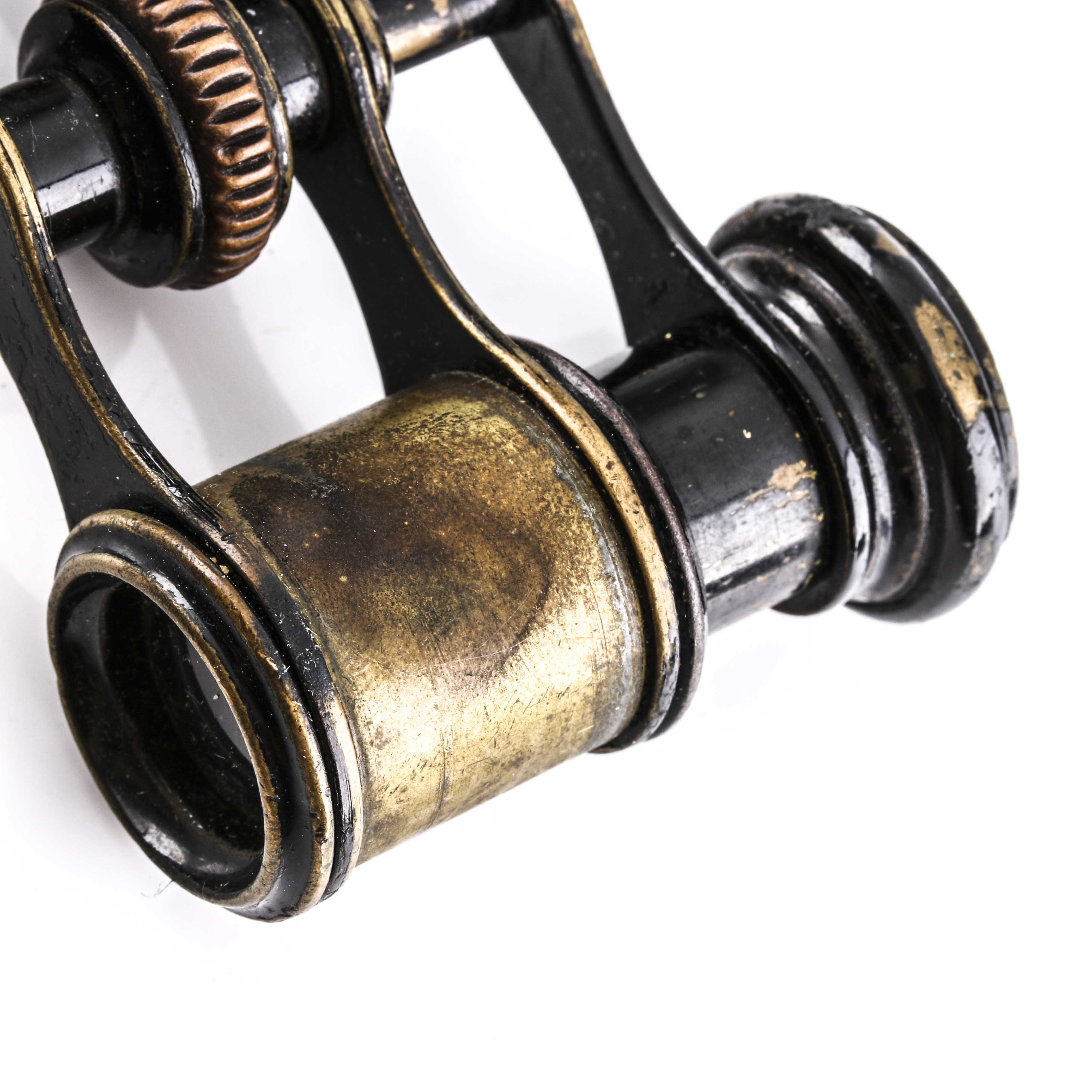 Pair of R.T. Reuer Binoculars from Berlin