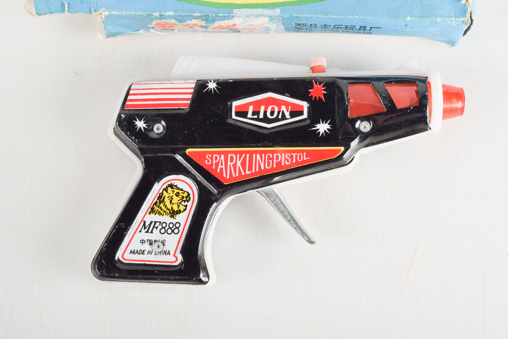 Vintage "Ray Guns" by Razer and Lion