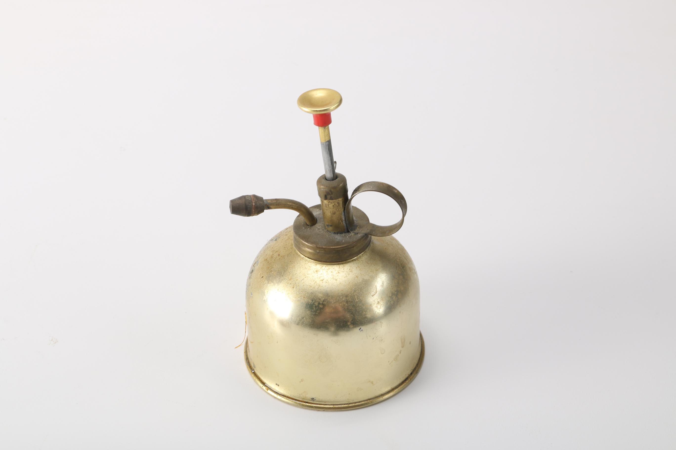 Vintage Oil Cans and Water Mister