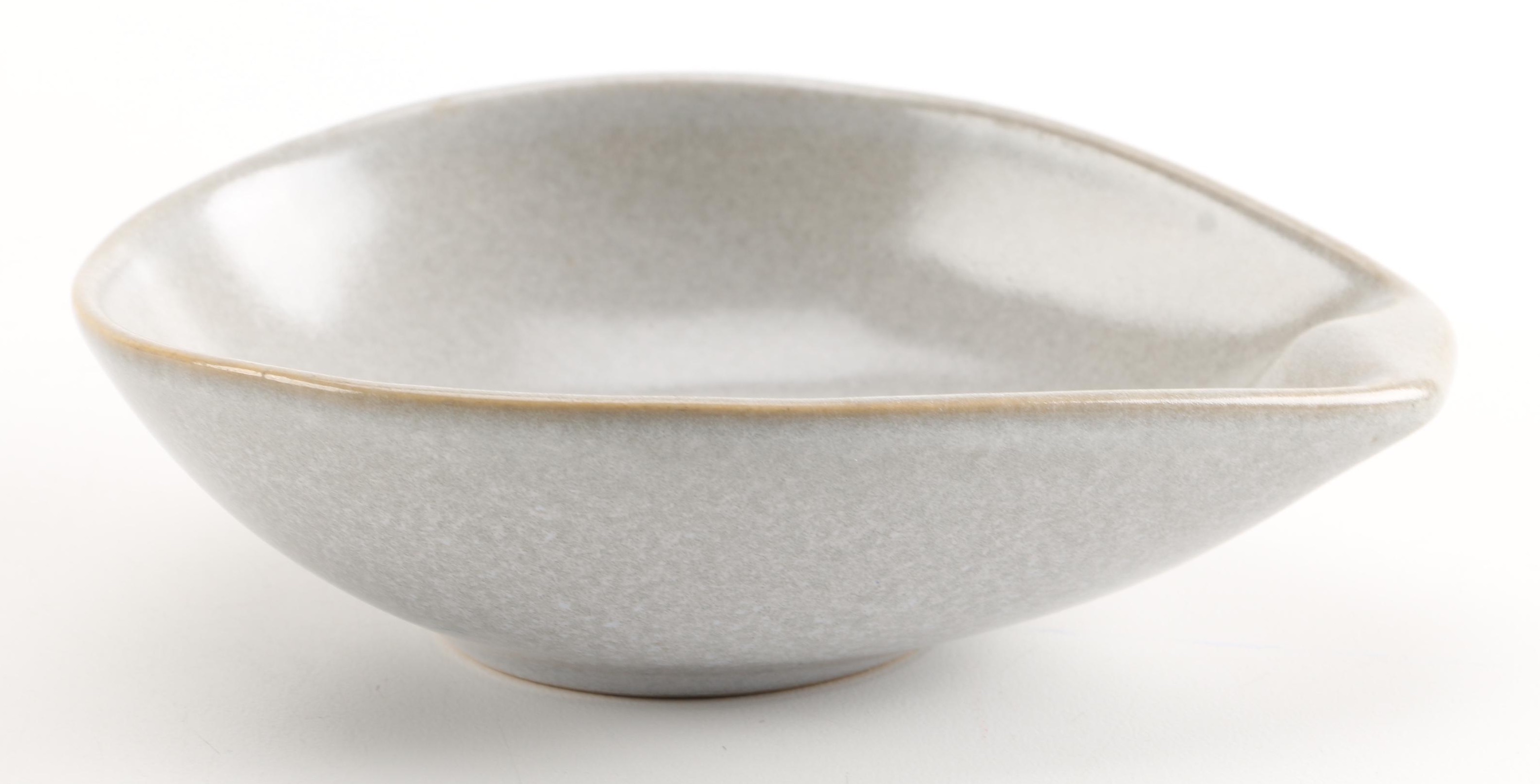 Roseville "Raymor Beach Gray" Tableware