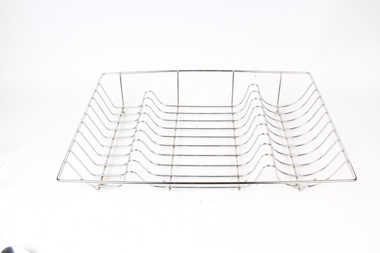 Assorted Kitchen Items