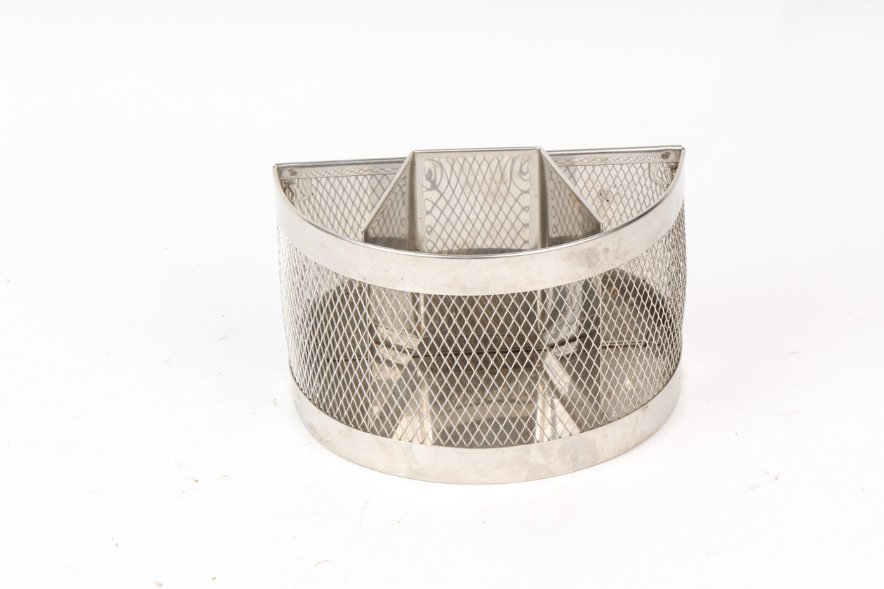 Assorted Kitchen Items