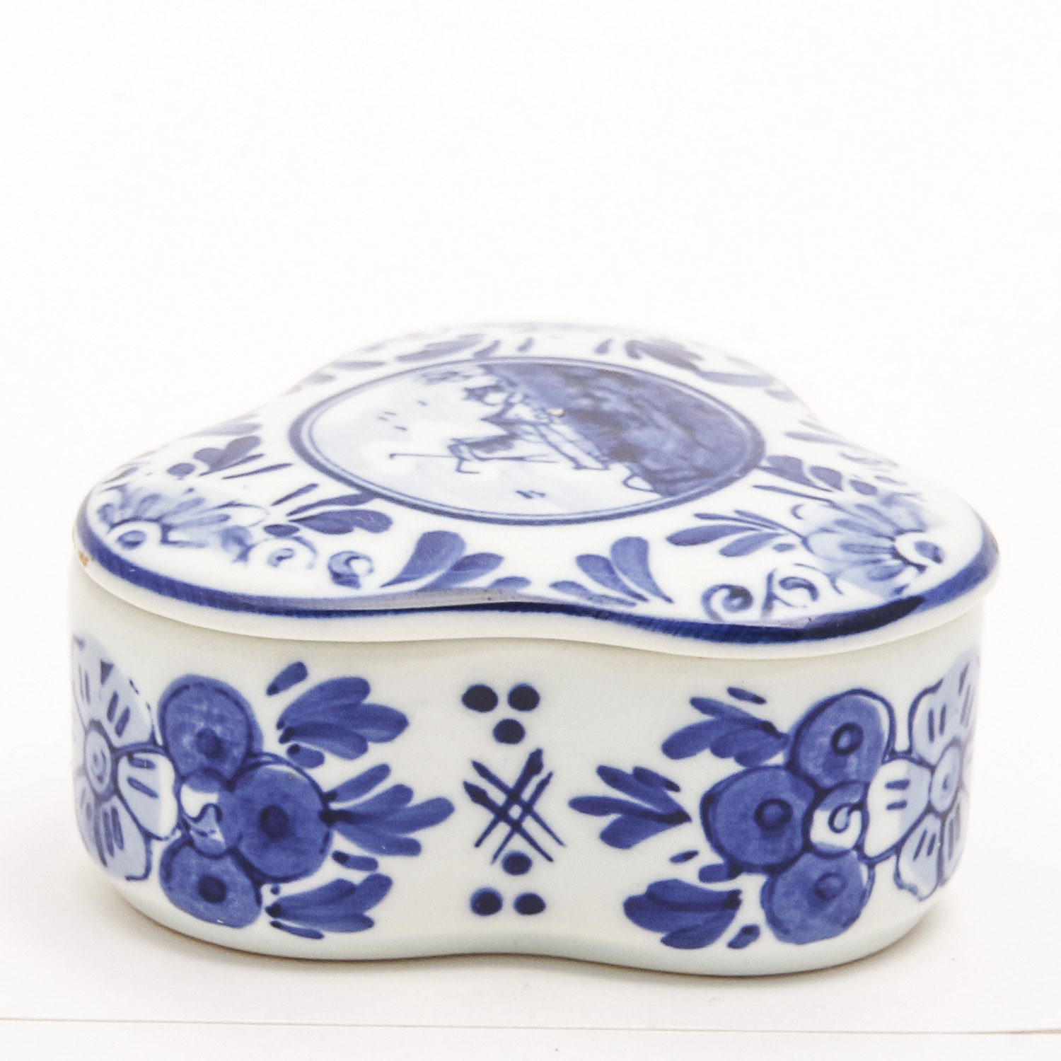 Vintage Delft China Trinket Box