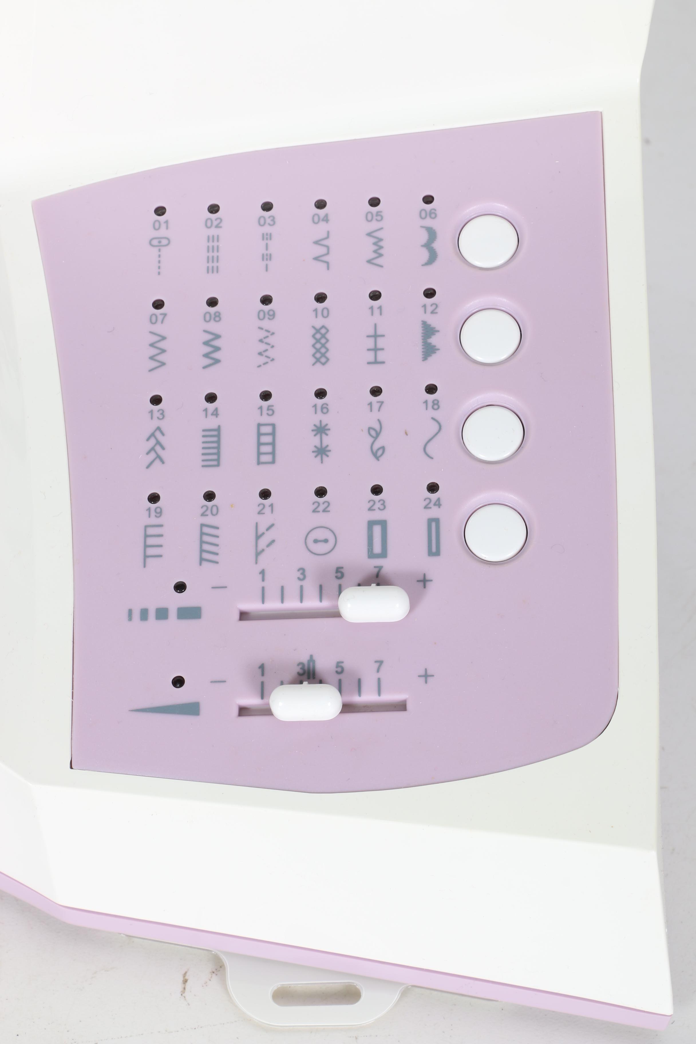 Singer Futura SES 1000 Sewing and Embroidery Machine