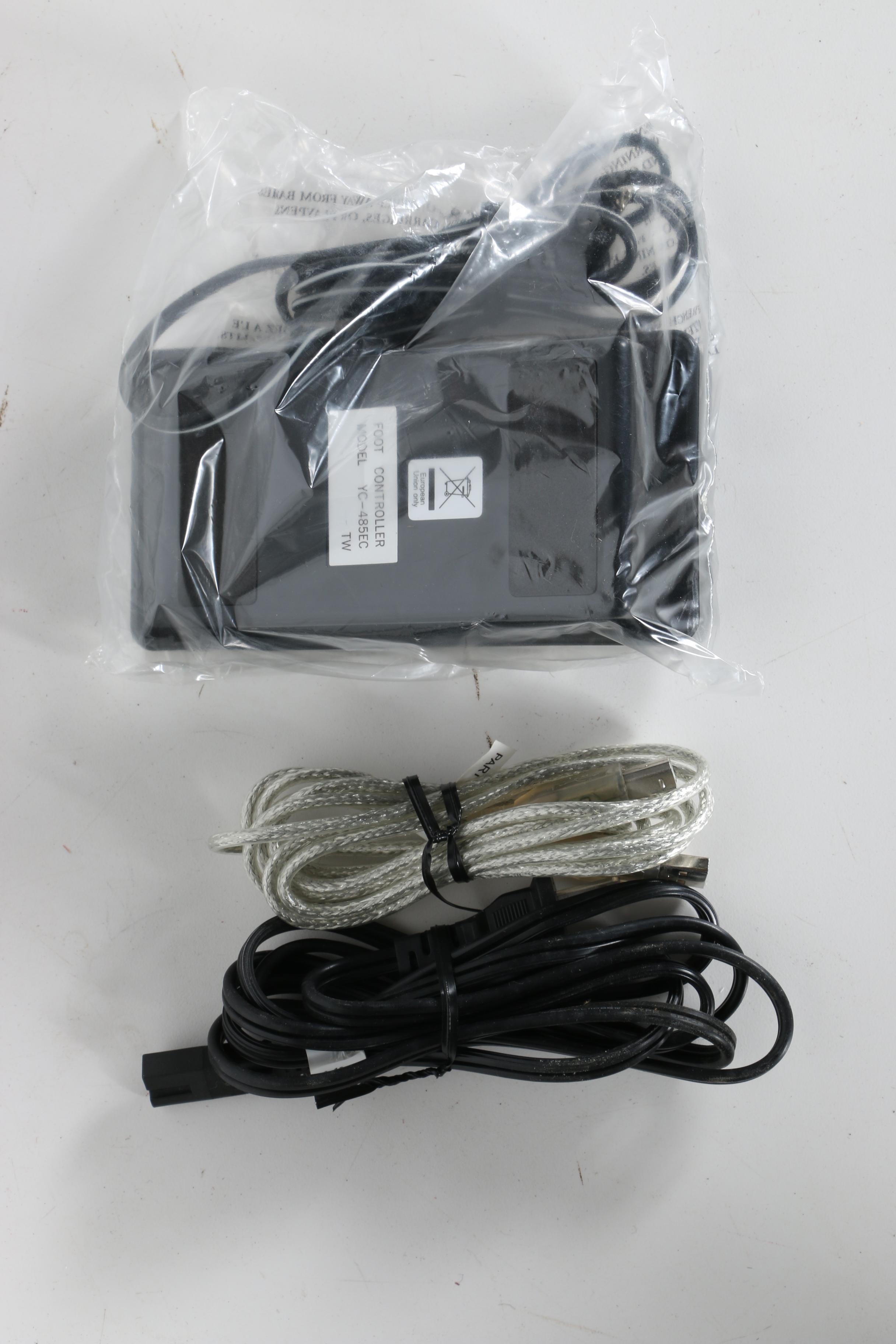 Singer Futura SES 1000 Sewing and Embroidery Machine