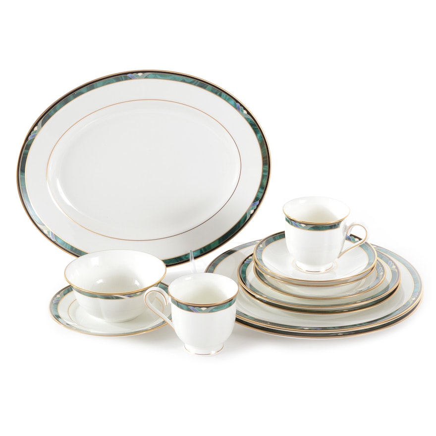 Lenox China Debut Collection "Kelly" Service for Eight