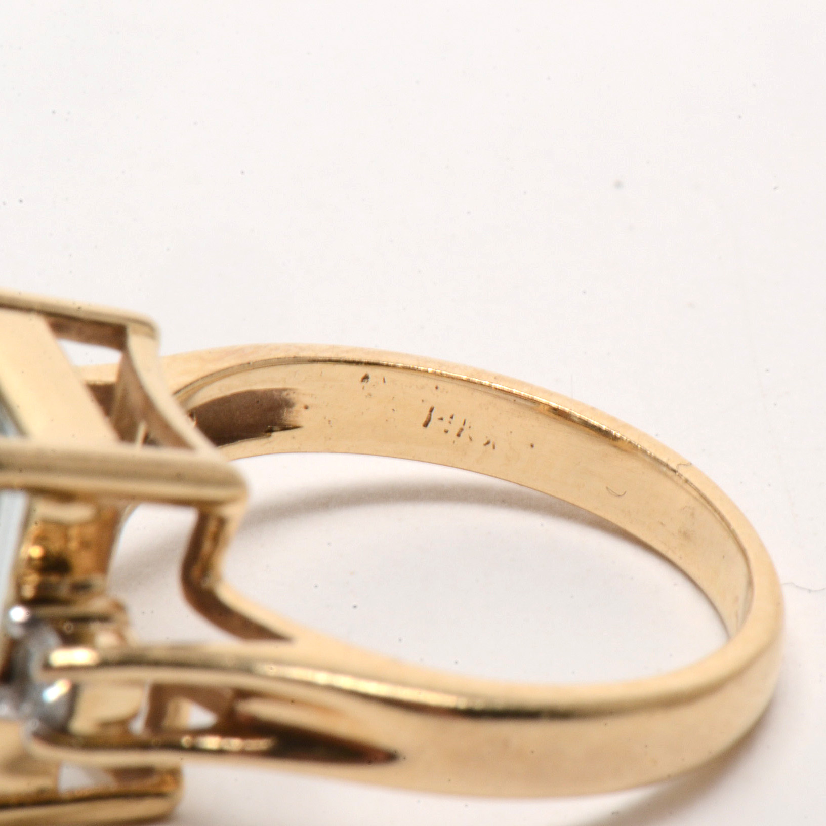 14K Yellow Gold 3.85 Carat Aquamarine and Diamond Ring