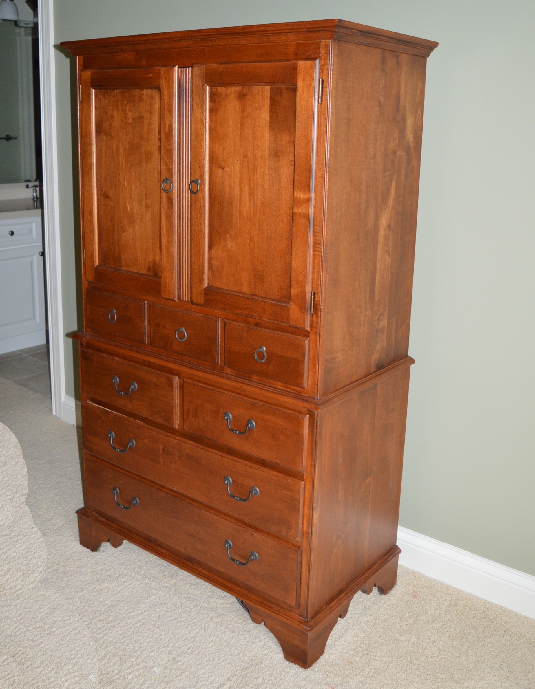 Ethan Allen "Country Crossings" Gentleman's Dresser