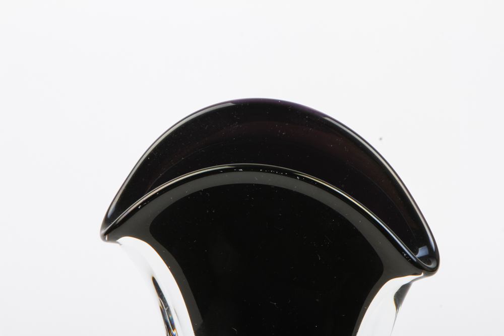 Matthew Buechner Signed Thames Art Glass Vase