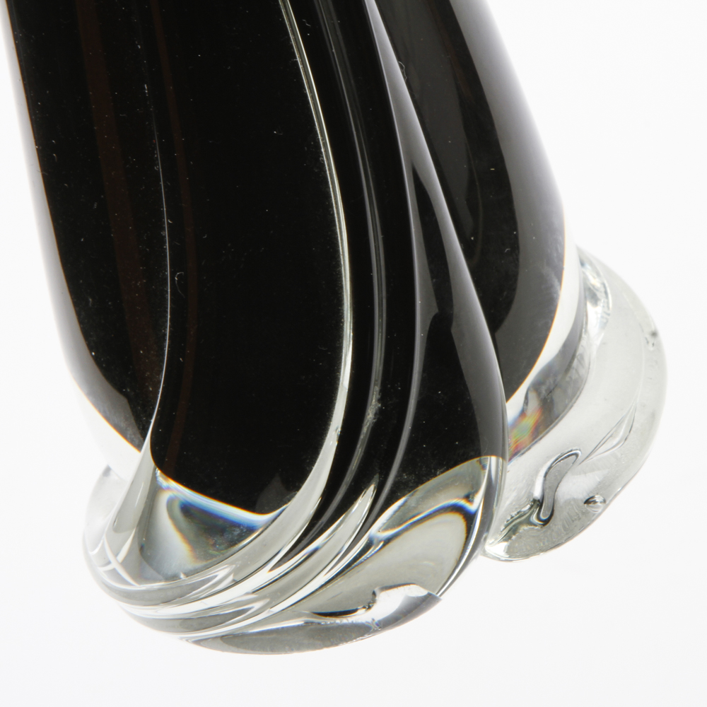 Matthew Buechner Signed Thames Art Glass Vase