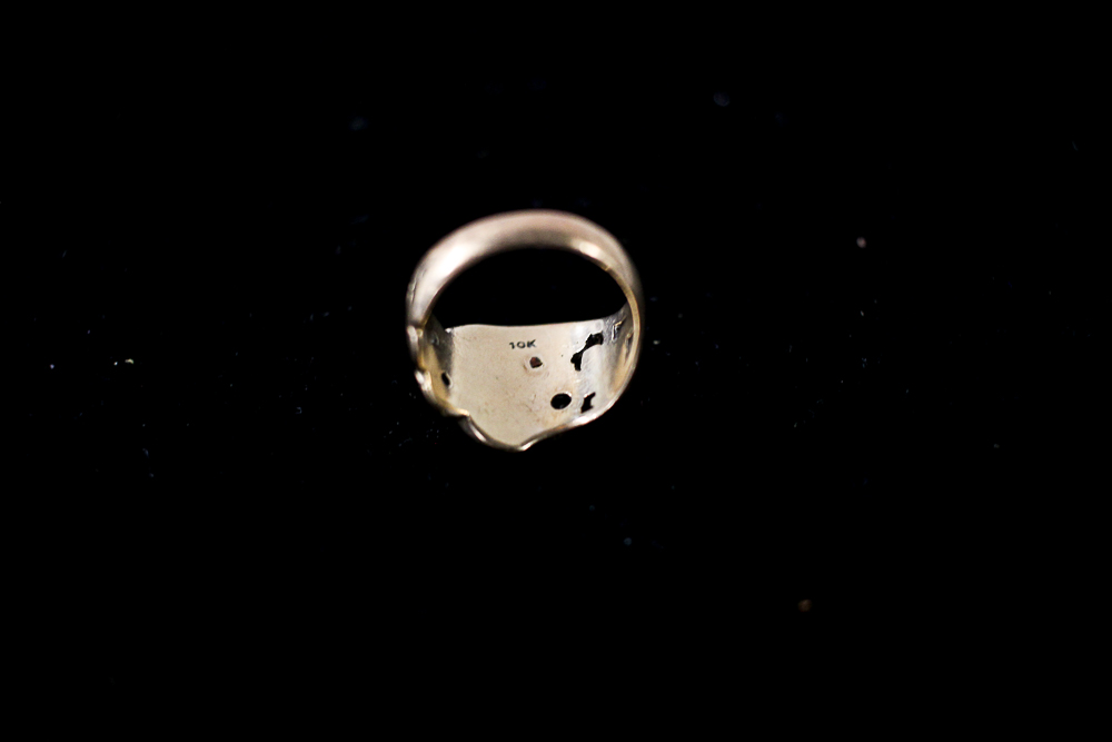 10K Yellow Gold Ring with Diamond