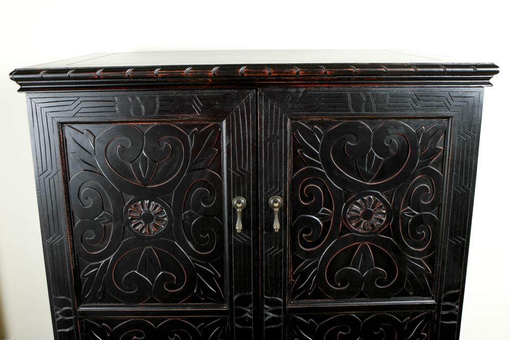 Wayborn Furniture Benfu Armoire
