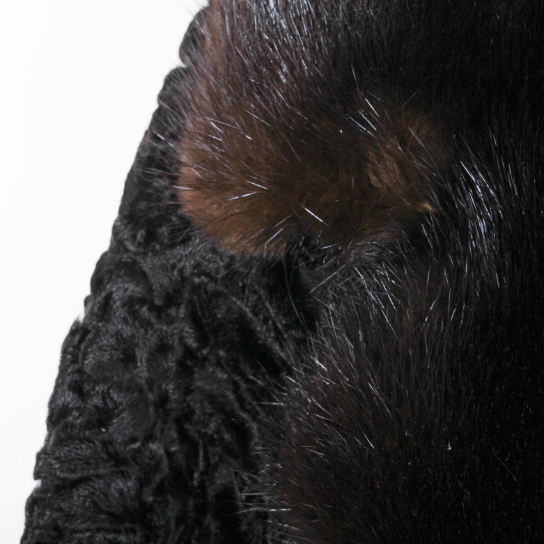 Gartenhaus Lamb Fur Coat with Mink Collar