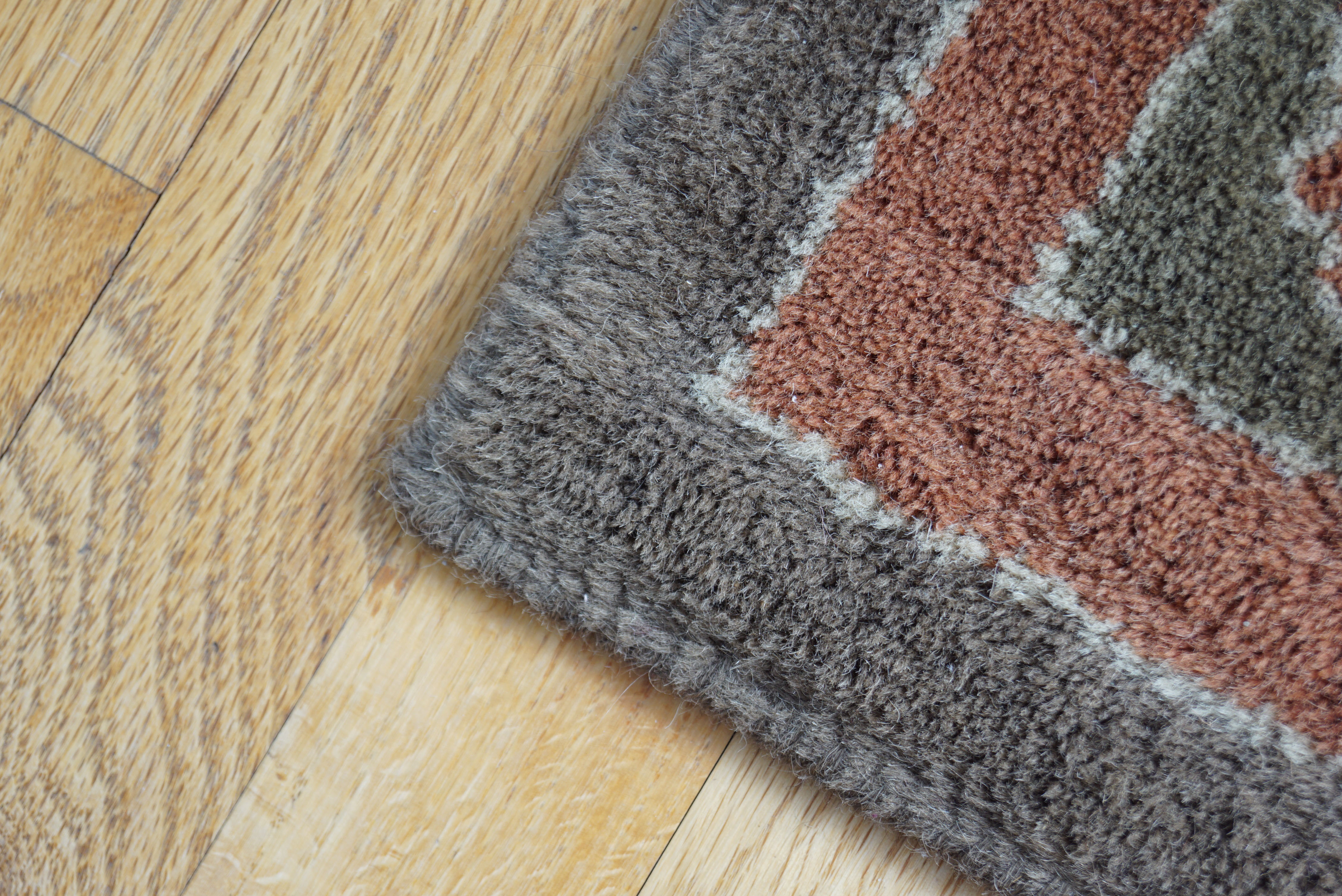 Art Nouveau-Style Wool Area Rug