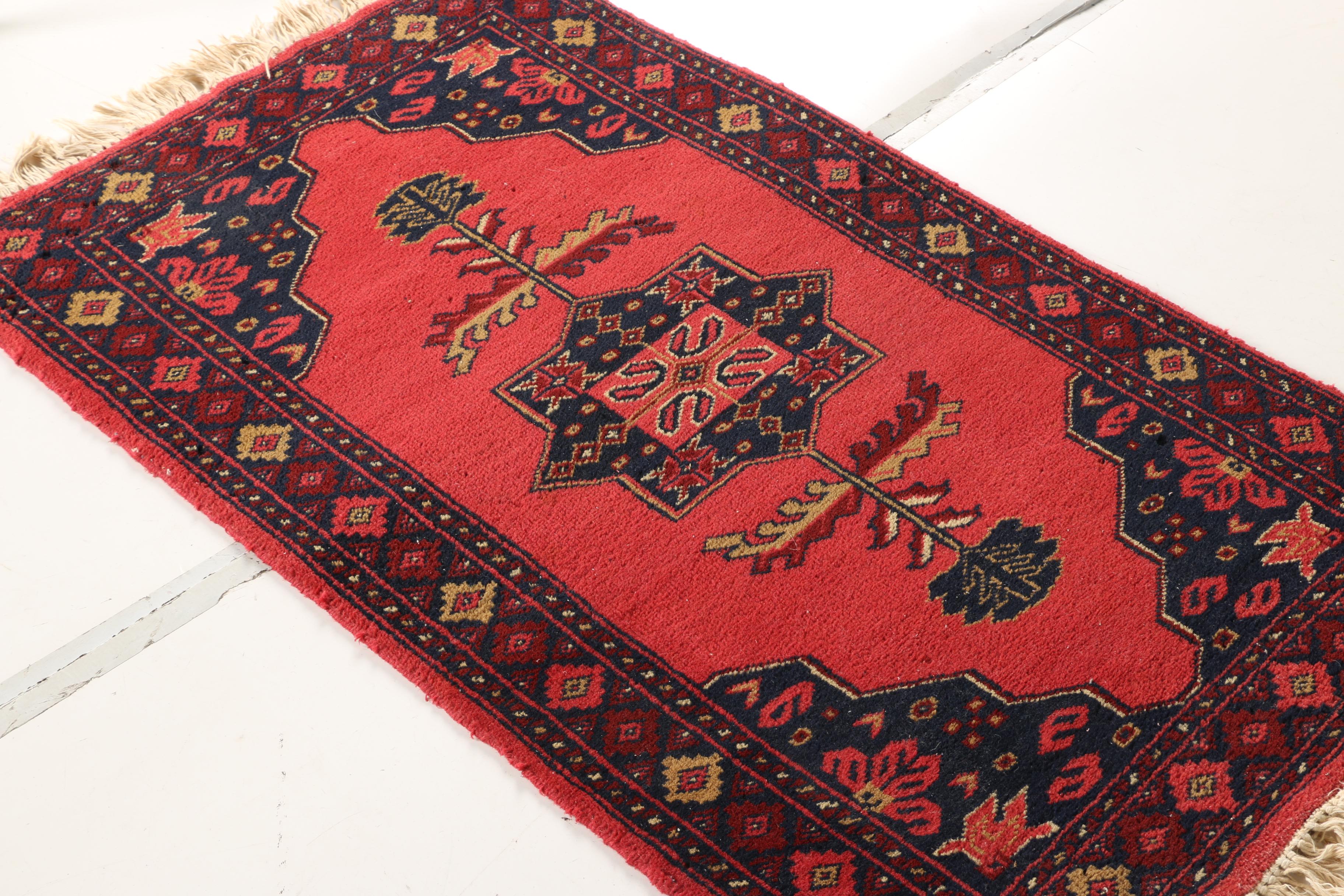 Hand-Knotted Indian Jaipur Area Rug