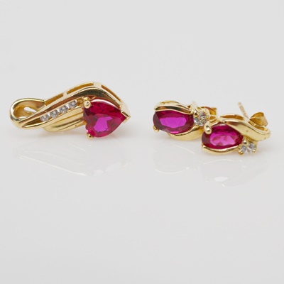 10K Yellow Gold Synthetic Ruby and Cubic Zirconia Pendant and Pierced Earring Set