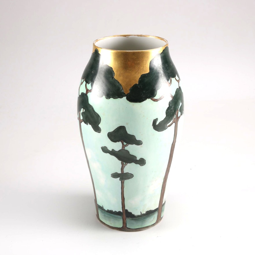 Tressemann & Vogt Limoges Vase