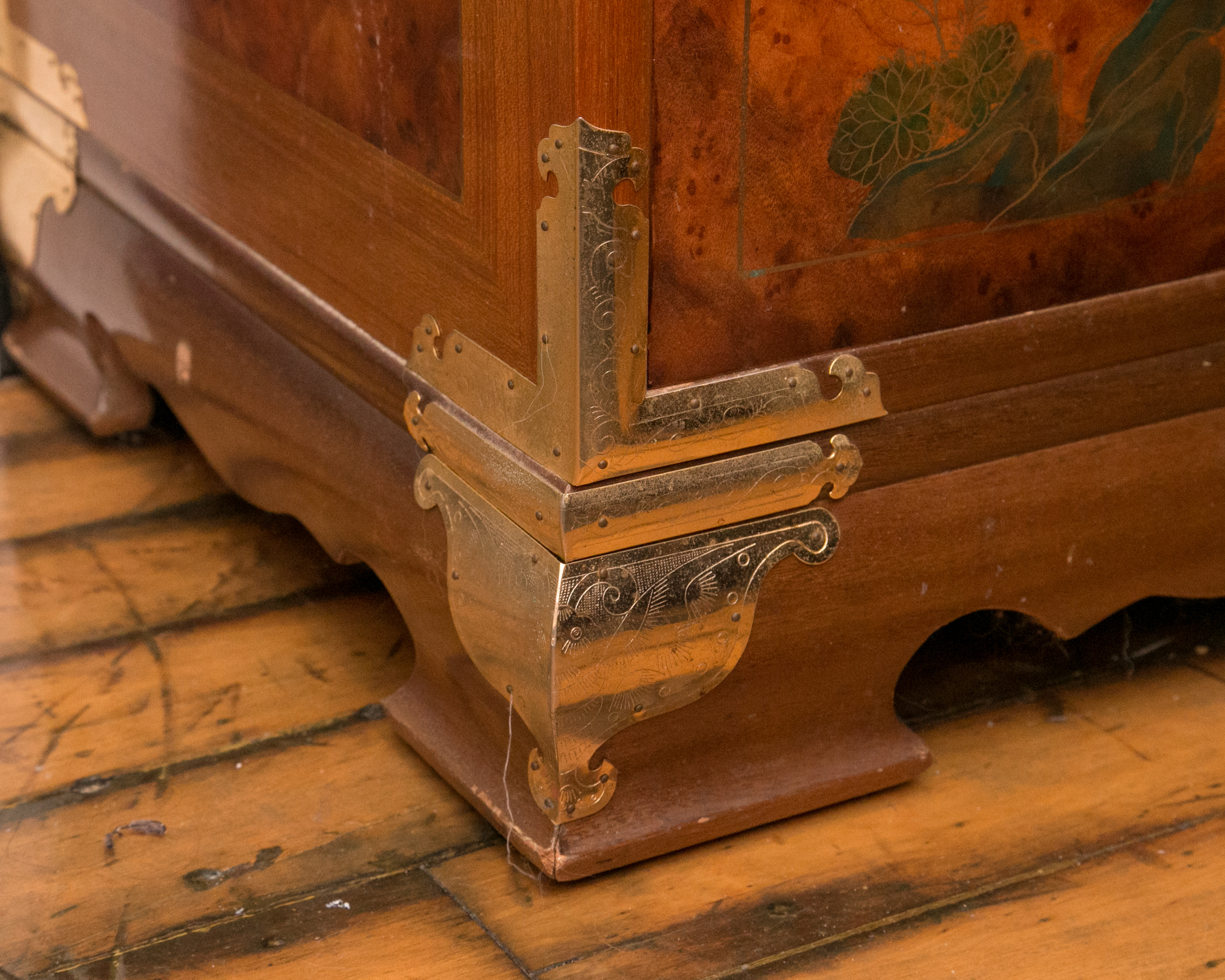 Chinoiserie Hand-Painted Dresser